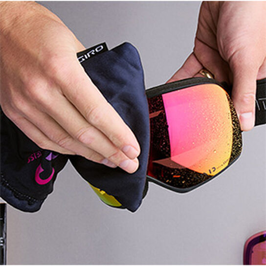 How to Clean Snow Goggles