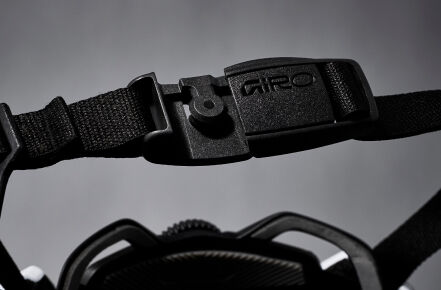 Fidlock Magnetic Buckle Closure